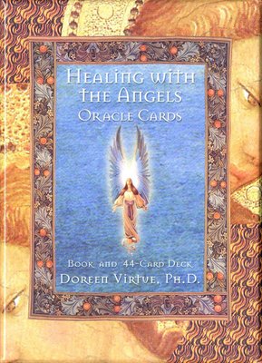 Spanish tarot cards about your life and love with angelic guidance